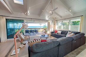 Hanalei Beachfront 3 Bedroom Home by RedAwning