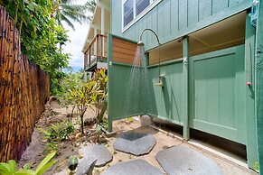 Hale Hoku 5 Bedroom Home by RedAwning