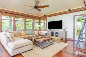 Mauna Pua - A 7 bedroom Kauai Vacation Rental Home by RedAwning