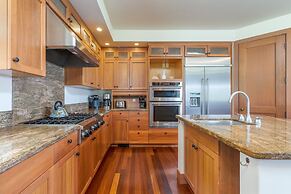 Mauna Pua - A 7 bedroom Kauai Vacation Rental Home by RedAwning