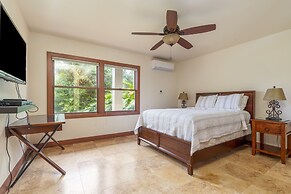 Mauna Pua - A 7 bedroom Kauai Vacation Rental Home by RedAwning