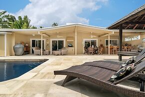 Kailua Beachside 4 Bedroom Home by RedAwning