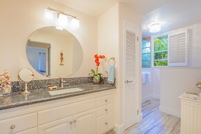 Hale Emmalani #311 2 Bedroom Condo by RedAwning