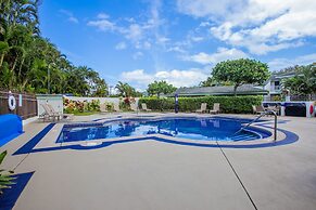 Hale Emmalani #311 2 Bedroom Condo by RedAwning