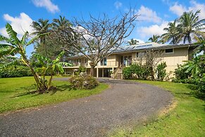 King Hale 4 Bedroom Home by RedAwning