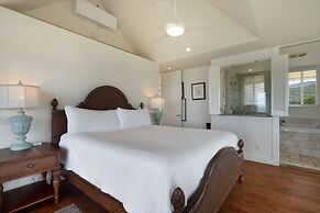 King Hale 4 Bedroom Home by RedAwning