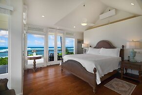 King Hale 4 Bedroom Home by RedAwning