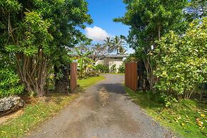 King Hale 4 Bedroom Home by RedAwning