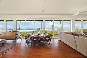 King Hale 4 Bedroom Home by RedAwning