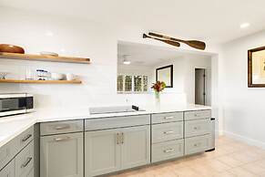 King Hale 4 Bedroom Home by RedAwning