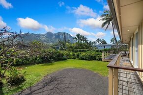 King Hale 4 Bedroom Home by RedAwning