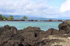 Maluhia Kahakai 2 Bedroom Condo by RedAwning