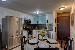 Maluhia Kahakai 2 Bedroom Condo by RedAwning