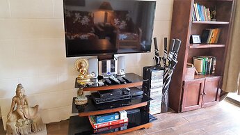 Maluhia Kahakai 2 Bedroom Condo by RedAwning