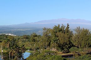 Maluhia Kahakai 2 Bedroom Condo by RedAwning