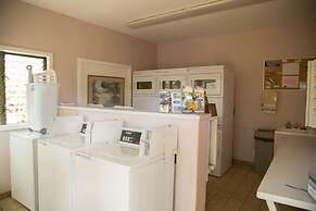 Lae Nani 333, Oceanview, Renovated And Gated 1 Bedroom Condo by RedAwn