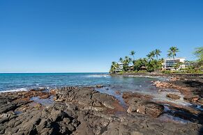 Kona Sunshine 2 Bedroom Home by RedAwning