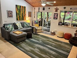 Aloha Ohia Hale 1 Bedroom Home by RedAwning