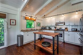 Hale Naninoa 5 Bedroom Home by RedAwning