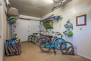 Hale Naninoa 5 Bedroom Home by RedAwning