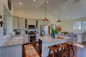 Pua Lani 2 Bedroom Home by RedAwning