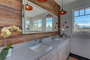 Pua Lani 2 Bedroom Home by RedAwning