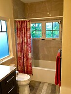 Pua Lani 2 Bedroom Home by RedAwning