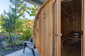 Pua Lani 2 Bedroom Home by RedAwning