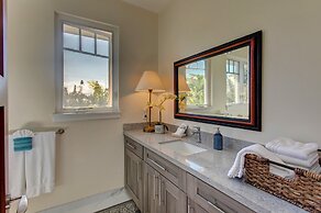 Pua Lani 2 Bedroom Home by RedAwning