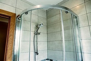 St David's Cross Hotel