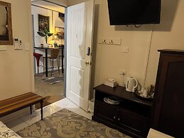 XYL Pets Friendly Seaside Boutique Guesthouse