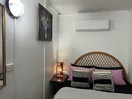 XYL Pets Friendly Seaside Boutique Guesthouse