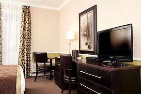RiverRock Inn & Conference Centre