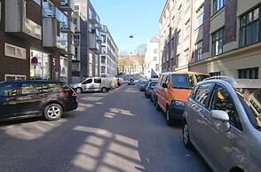 StayPlus Apt in Trendy Area Balcony