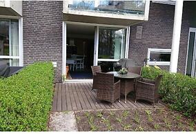 StayPlus Apt in Trendy Area Balcony