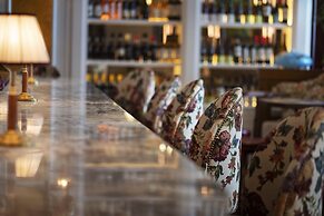 The Ivens, Autograph Collection