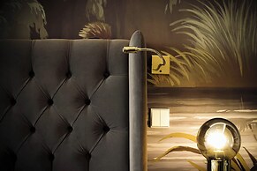 The Ivens, Autograph Collection