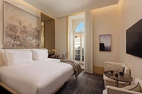 The Ivens, Autograph Collection