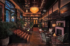 The Ivens, Autograph Collection