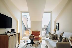 The Ivens, Autograph Collection