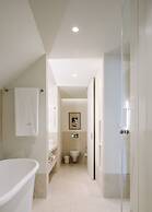 The Ivens, Autograph Collection