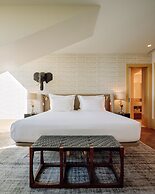 The Ivens, Autograph Collection