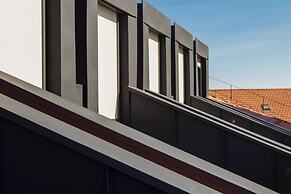 The Ivens, Autograph Collection