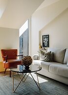 The Ivens, Autograph Collection