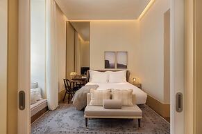 The Ivens, Autograph Collection