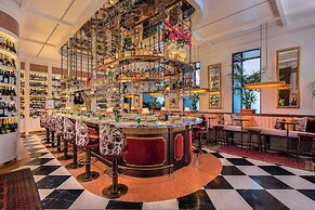 The Ivens, Autograph Collection