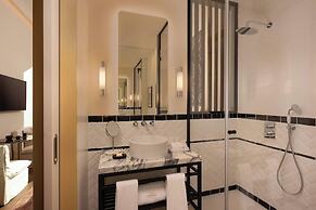 The Ivens, Autograph Collection