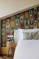 The Ivens, Autograph Collection