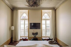 The Ivens, Autograph Collection