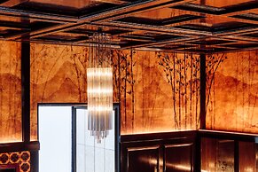 The Ivens, Autograph Collection